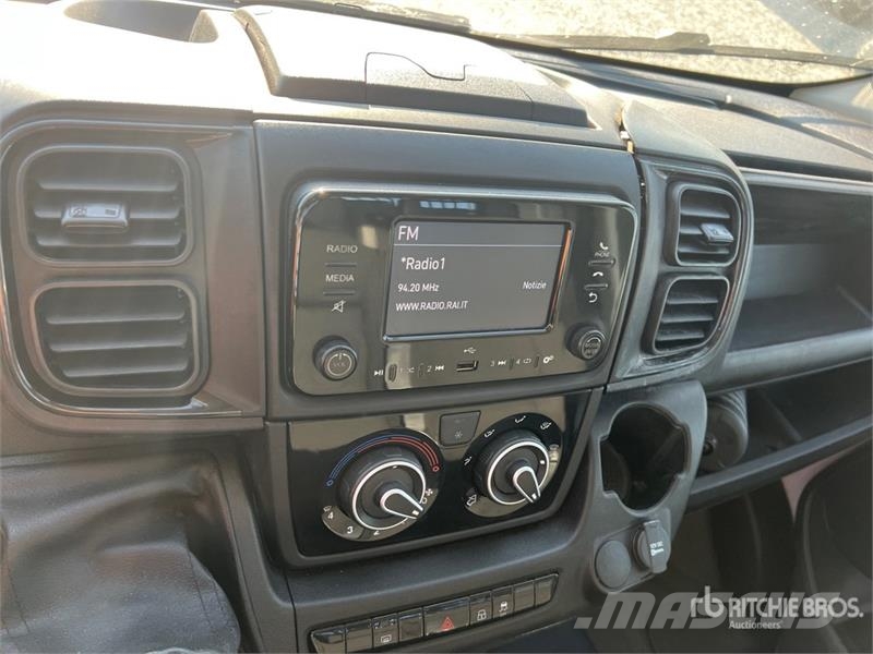 Fiat Ducato 35 XLH1 2.2 MJT 140CV E6D-TEMP Flatbed Truc Грузовики-платформы/боковая разгрузка