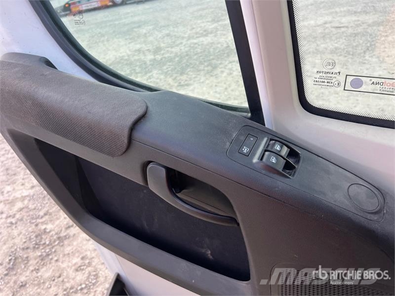 Fiat Ducato 9 Passenger Van Panel vans