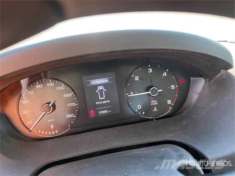 Fiat Ducato Crew Cab Crew Cab MAXI 35 LH2 2.2 MJT 140CV Грузовики-платформы/боковая разгрузка