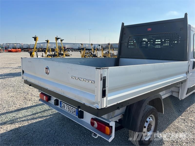 Fiat Ducato Crew Cab Crew Cab MAXI 35 LH2 2.2 MJT 140CV Грузовики-платформы/боковая разгрузка