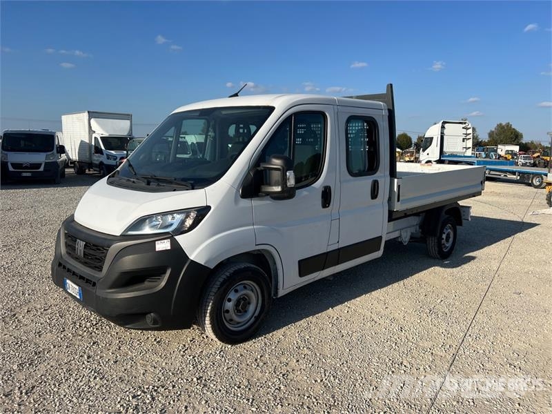 Fiat Ducato Crew Cab Crew Cab MAXI 35 LH2 2.2 MJT 140CV Грузовики-платформы/боковая разгрузка