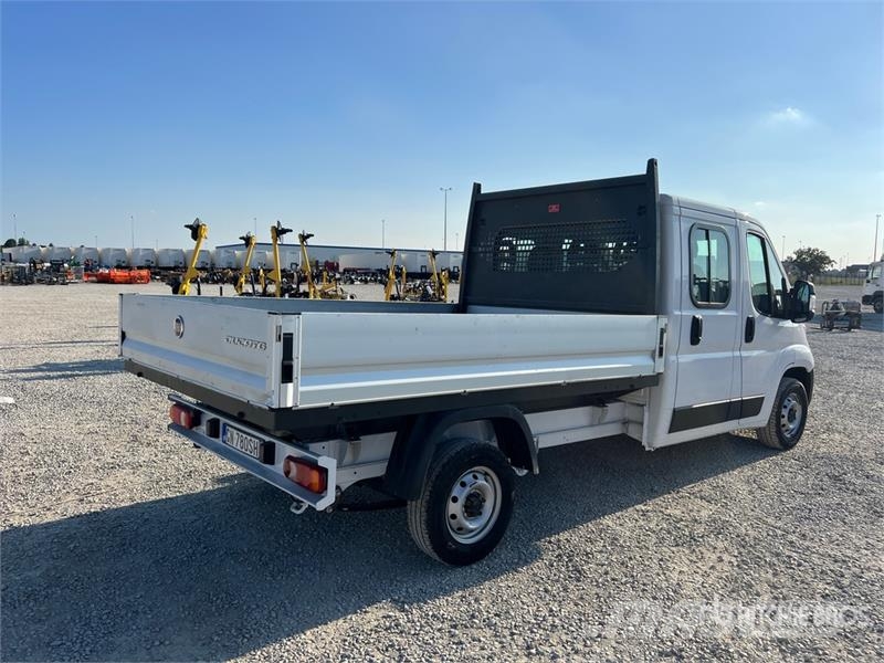 Fiat Ducato Crew Cab Crew Cab MAXI 35 LH2 2.2 MJT 140CV Грузовики-платформы/боковая разгрузка