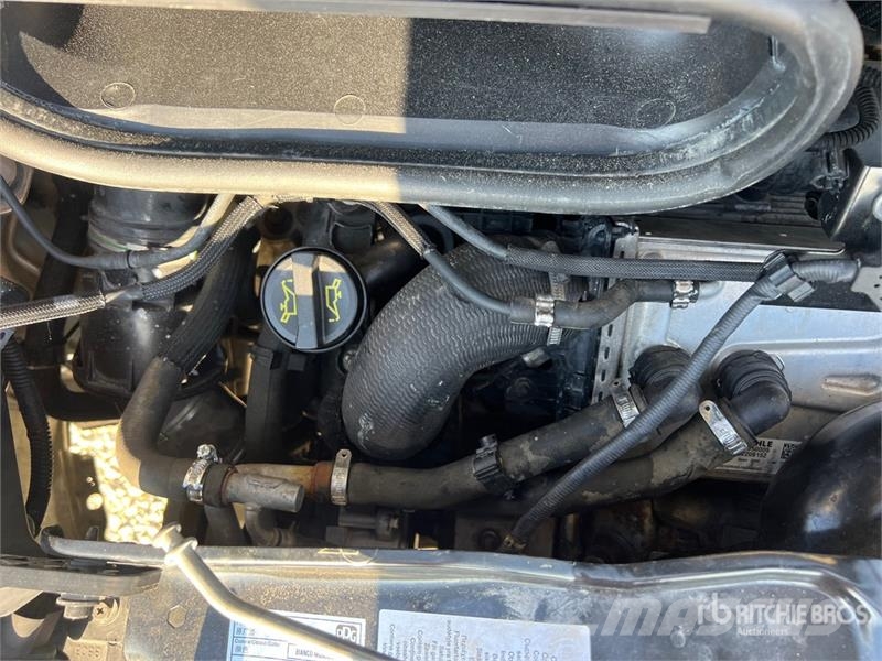 Fiat Ducato Crew Cab Crew Cab MAXI 35 LH2 2.2 MJT 140CV Грузовики-платформы/боковая разгрузка