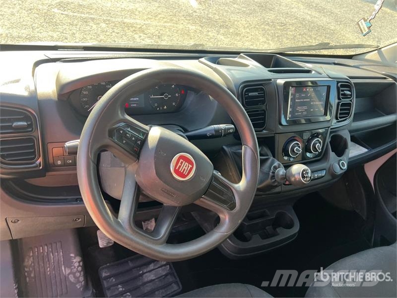 Fiat Ducato Crew Cab Crew Cab MAXI 35 LH2 2.2 MJT 140CV Грузовики-платформы/боковая разгрузка