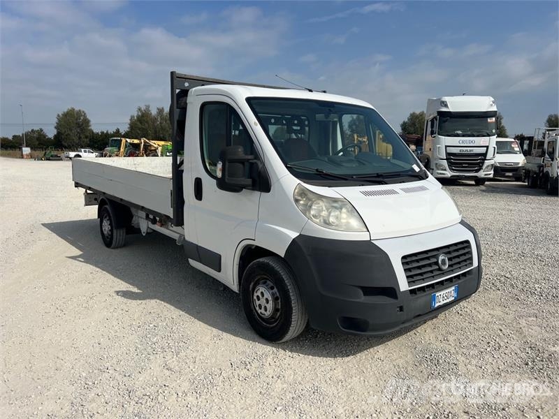 Fiat Ducato Flatbed Truck Platte bakwagens