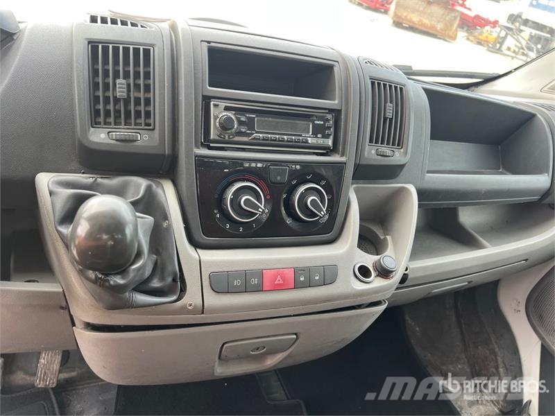 Fiat ducato Flatbed Truck Φορτηγά Kαρότσα με ανοιγόμενα πλαϊνά