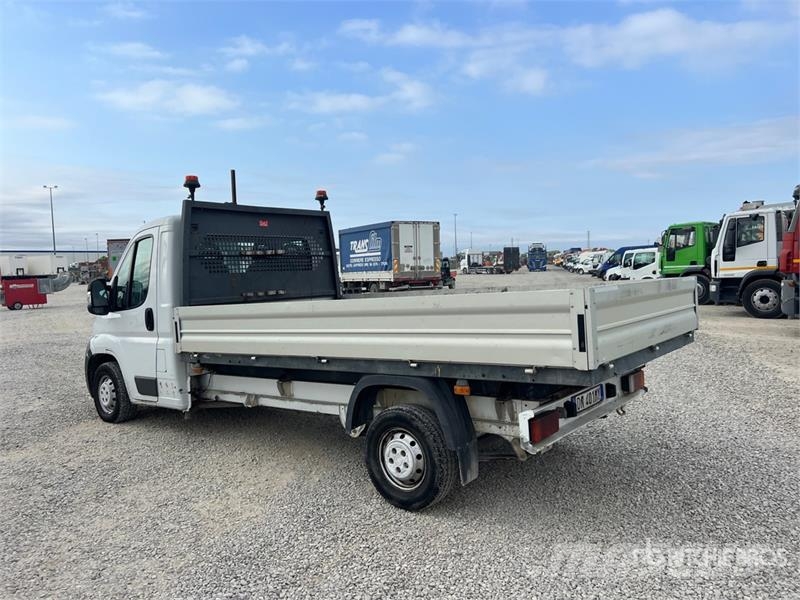 Fiat ducato Flatbed Truck Φορτηγά Kαρότσα με ανοιγόμενα πλαϊνά
