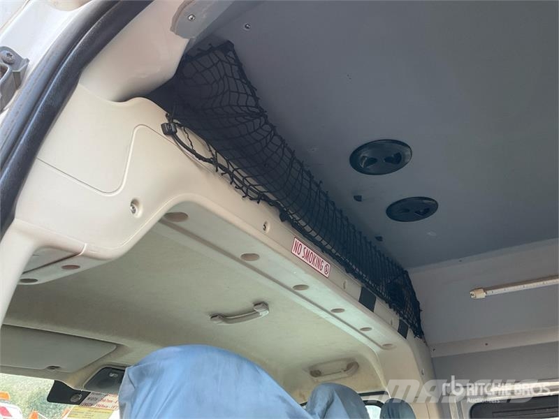 Fiat Ducato maxi Welfare Cargo Van Pakettiautot