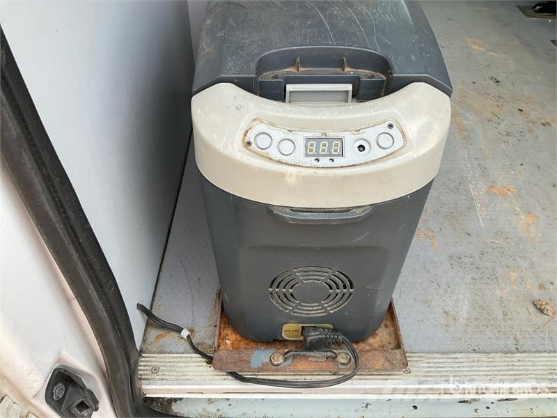 Fiat Ducato maxi Welfare Cargo Van Pakettiautot