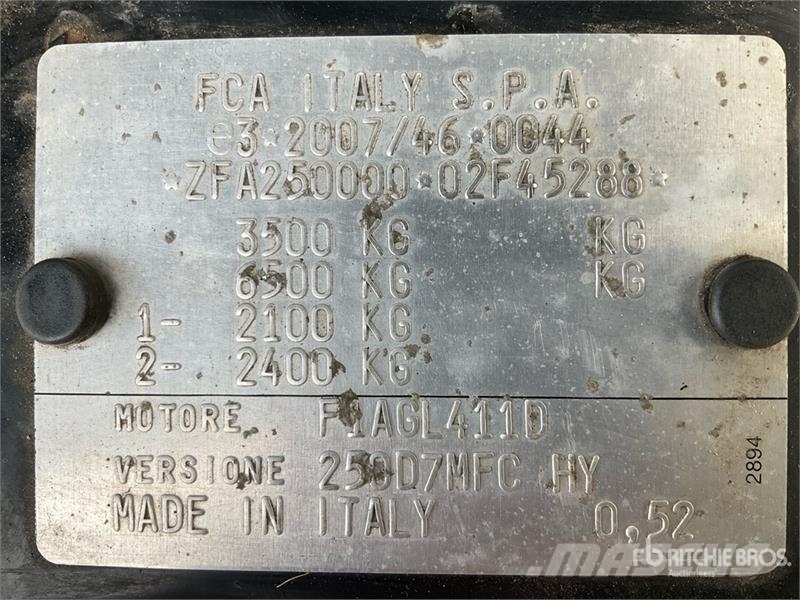 Fiat Ducato maxi Welfare Cargo Van Pakettiautot