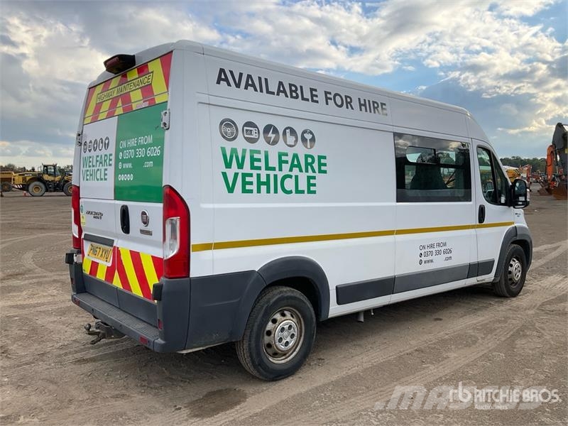 Fiat Ducato maxi Welfare Cargo Van Pakettiautot