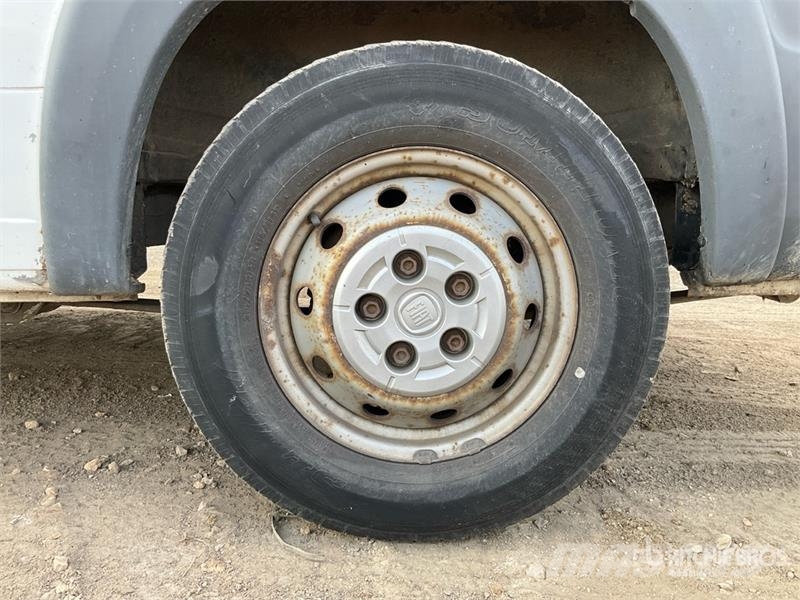 Fiat Ducato maxi Welfare Cargo Van Pakettiautot