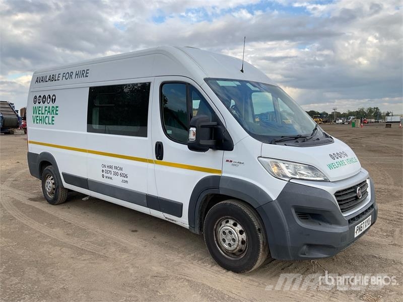 Fiat Ducato maxi Welfare Cargo Van Pakettiautot