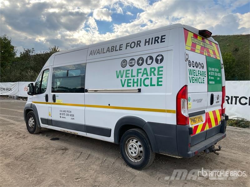 Fiat Ducato maxi Welfare Cargo Van Pakettiautot