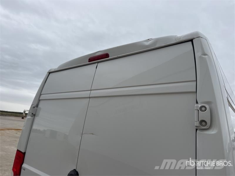 Fiat Ducato Vehicule Utilitaire Cargo Van Utilitara