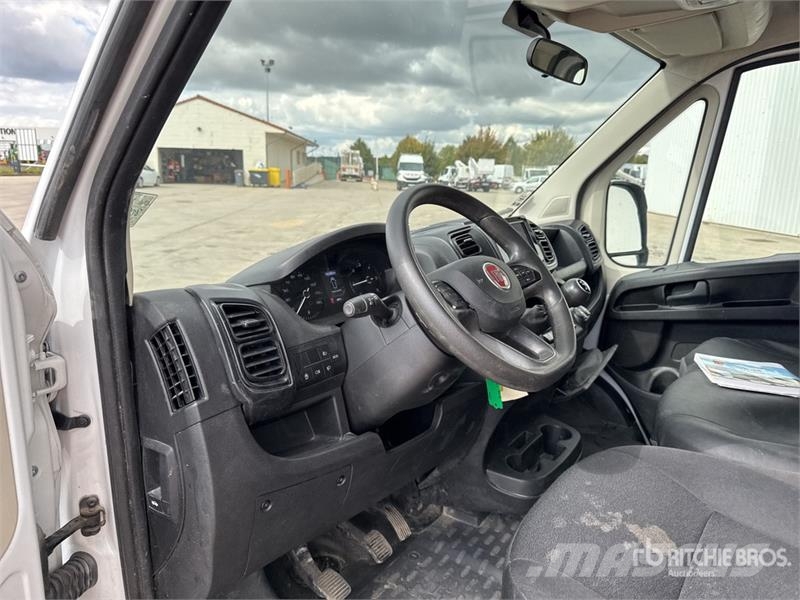 Fiat Ducato Vehicule Utilitaire Dump Truck Bañeras basculantes usadas