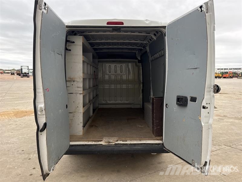 Fiat Ducato Vehicule Utilitaire Cargo Van Utilitara