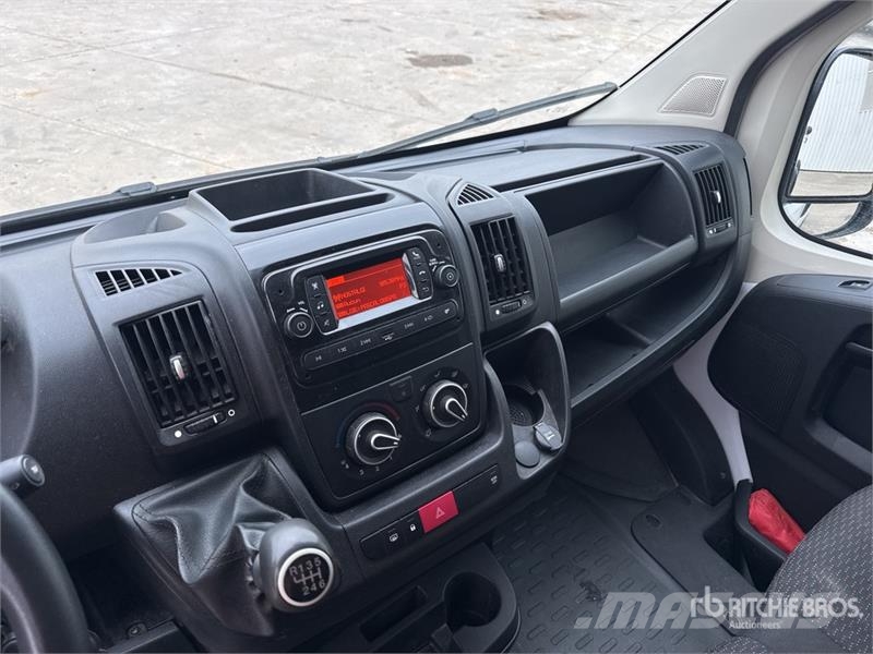Fiat Ducato Vehicule Utilitaire Cargo Van Utilitara