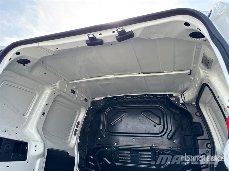 Fiat Fiorino 1.3 MJT 95CV E6D-TEMP SX Cargo Van Изотермический фургон