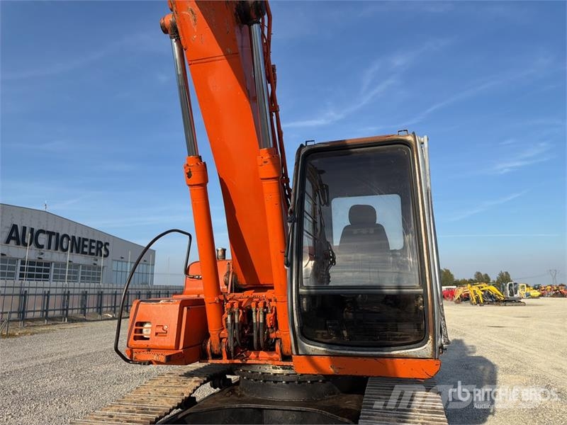 Fiat-Hitachi EX235 Tracked Excavator Lánctalpas kotrók