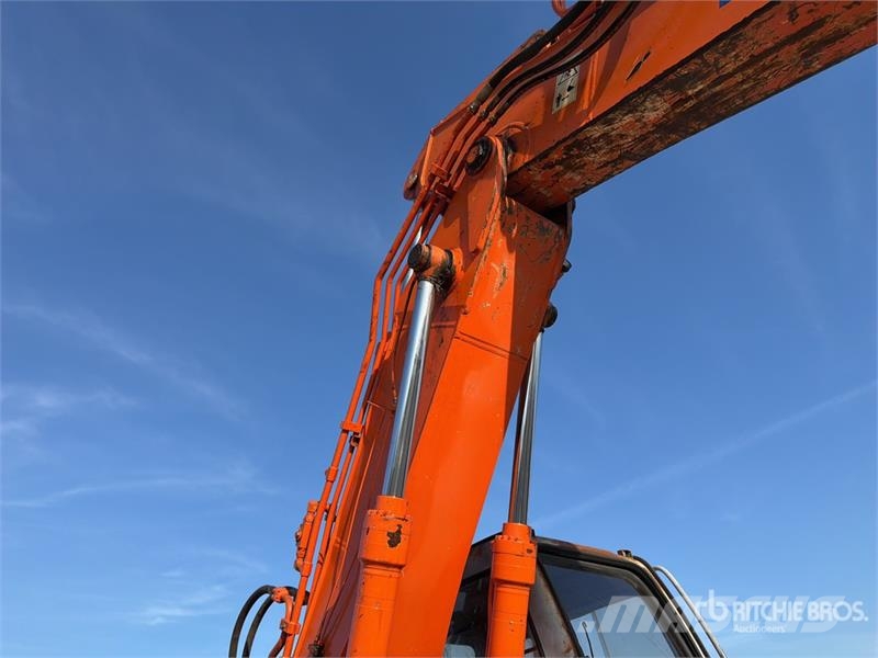 Fiat-Hitachi EX235 Tracked Excavator Lánctalpas kotrók