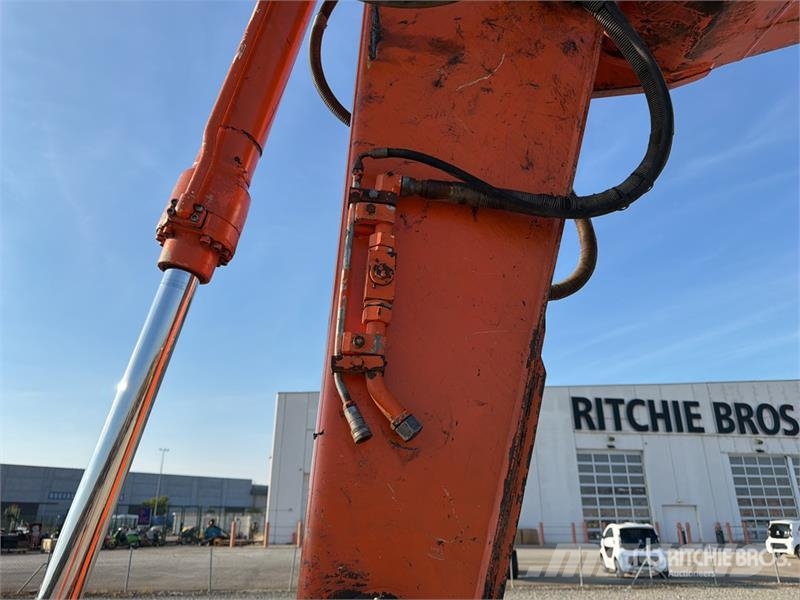 Fiat-Hitachi EX235T Tracked Excavator Bageri gusjeničari