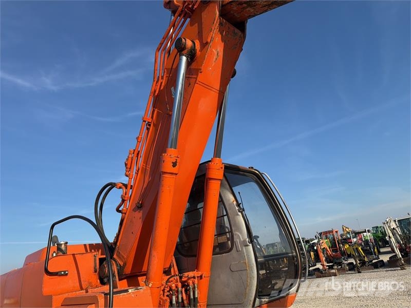 Fiat-Hitachi EX235T Tracked Excavator Bageri gusjeničari