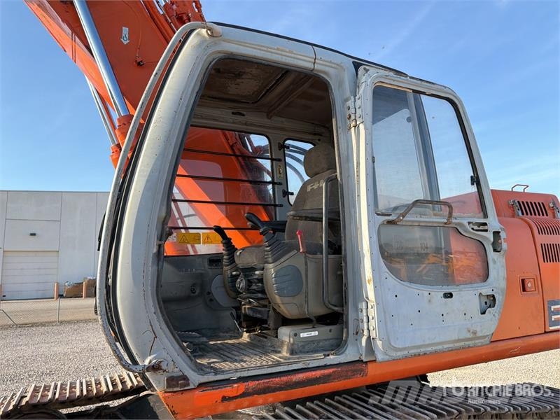 Fiat-Hitachi EX235T Tracked Excavator Bageri gusjeničari