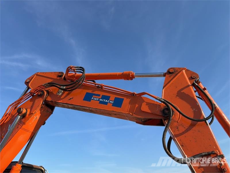 Fiat-Hitachi EX235T Tracked Excavator Bageri gusjeničari