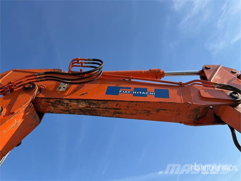 Fiat-Hitachi EX235T Tracked Excavator Bageri gusjeničari