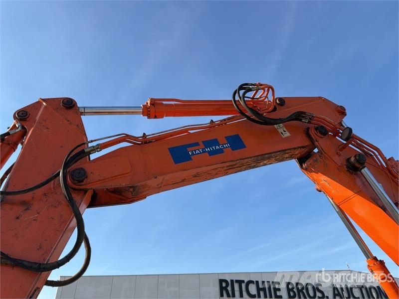 Fiat-Hitachi EX235T Tracked Excavator Bageri gusjeničari