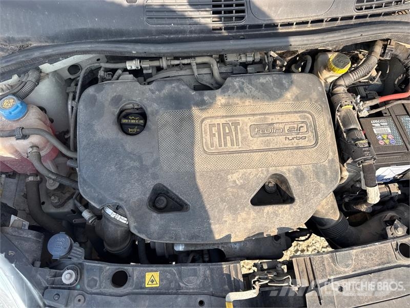 Fiat Panda 0.9 TWINAIR TURBO 85CV SeS 4X4 Van Truck Sanduk kamioni