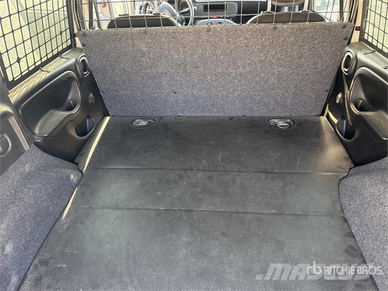 Fiat Panda 0.9 TWINAIR TURBO 85CV SeS 4X4 Van Truck Sanduk kamioni