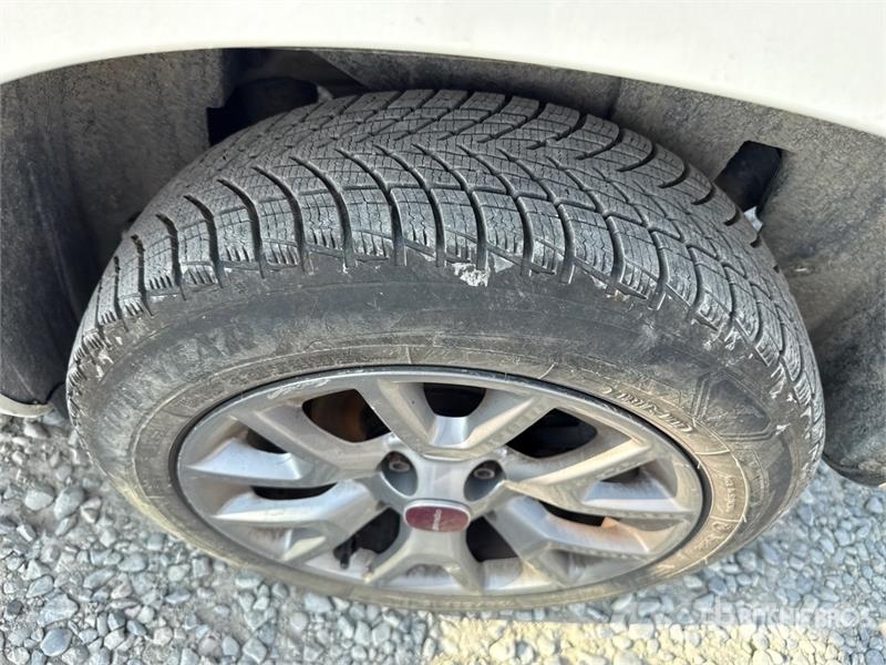 Fiat Panda 0.9 TWINAIR TURBO 85CV SeS 4X4 Van Truck Sanduk kamioni