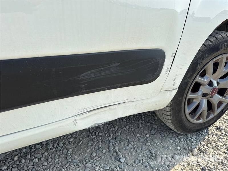 Fiat Panda 0.9 TWINAIR TURBO 85CV SeS 4X4 Van Truck Sanduk kamioni