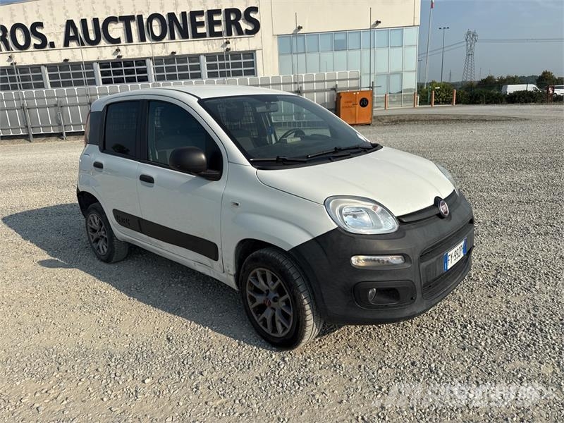 Fiat Panda 0.9 TWINAIR TURBO 85CV SeS 4X4 Van Truck Sanduk kamioni