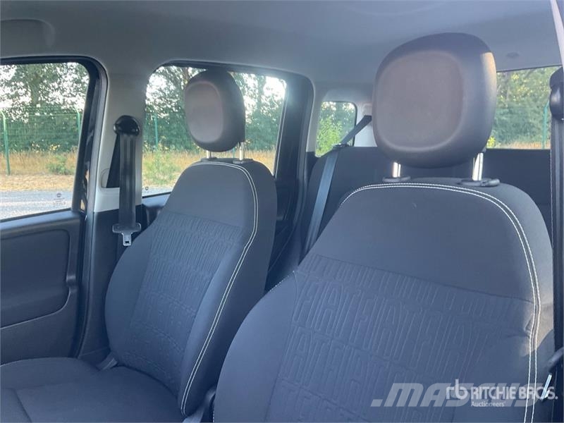 Fiat Panda 1.0 MildHybrid 52 KW Automobile Personbiler