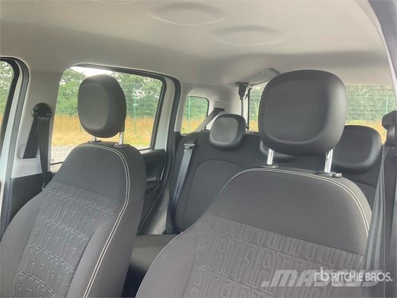Fiat Panda 1.0 MildHybrid 52 KW Automobile Personbiler