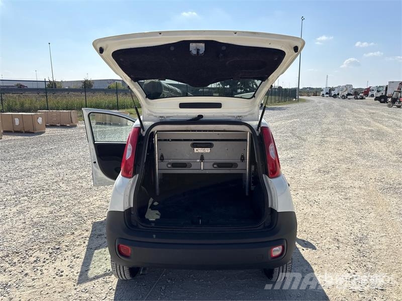 Fiat Panda 1.3 MJT 80CV VAN 4X4 2P.POP Cargo Van Transporterek