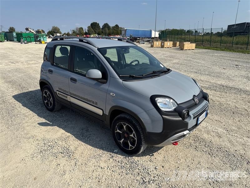 Fiat Panda 4X4 Cross Automobile Automobili