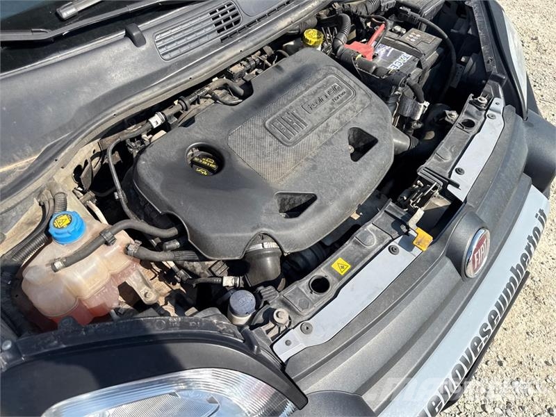 Fiat Panda 4X4 Cross Automobile Automobili