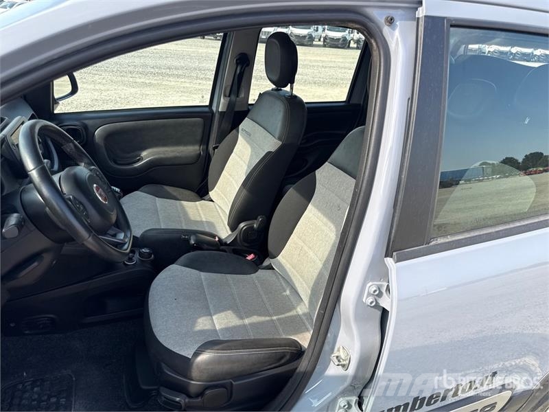 Fiat Panda 4X4 Cross Automobile Automobili