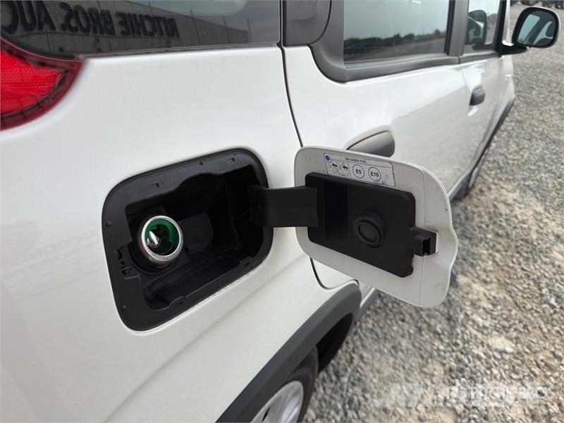 Fiat Panda Hybrid 1.0 52 KW Mild/Hybrid Automobile Auto's