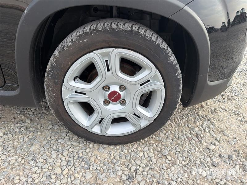 Fiat Panda Hybrid Automobile Auto's