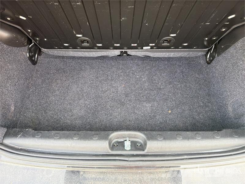 Fiat Panda Hybrid Automobile Auto's
