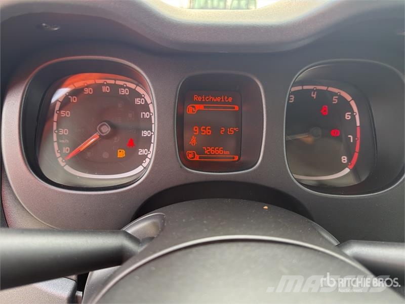 Fiat Panda Hybrid Automobile Auto's