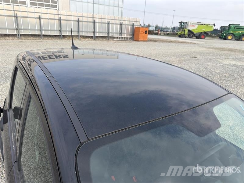 Fiat Panda Hybrid Automobile Auto's
