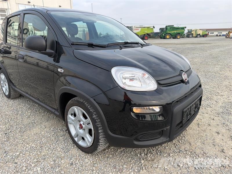 Fiat Panda Hybrid Automobile Auto's