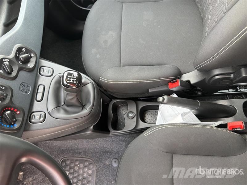 Fiat Panda Hybrid Panda 1.0 52 KW Mild/Hybrid Automobil Auto's