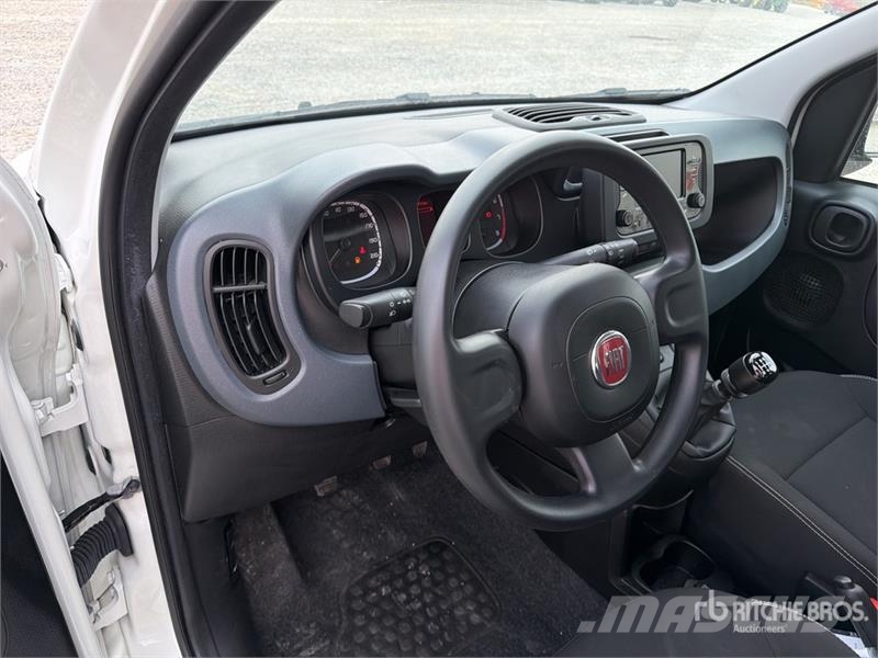 Fiat Panda Hybrid Panda 1.0 52 KW Mild/Hybrid Automobil Auto's